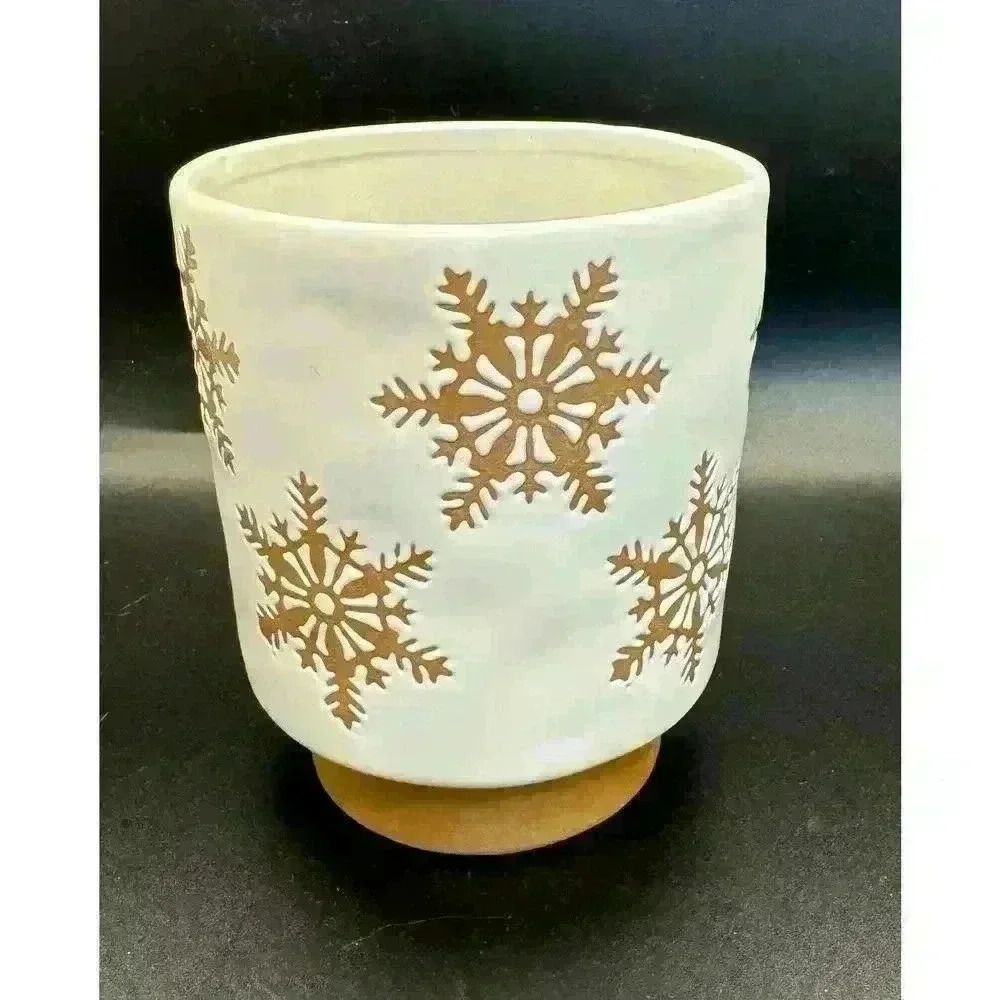 NWOT Christmas X-Mass  White Pot with Gold Snowflakes Demetria Decor Planting